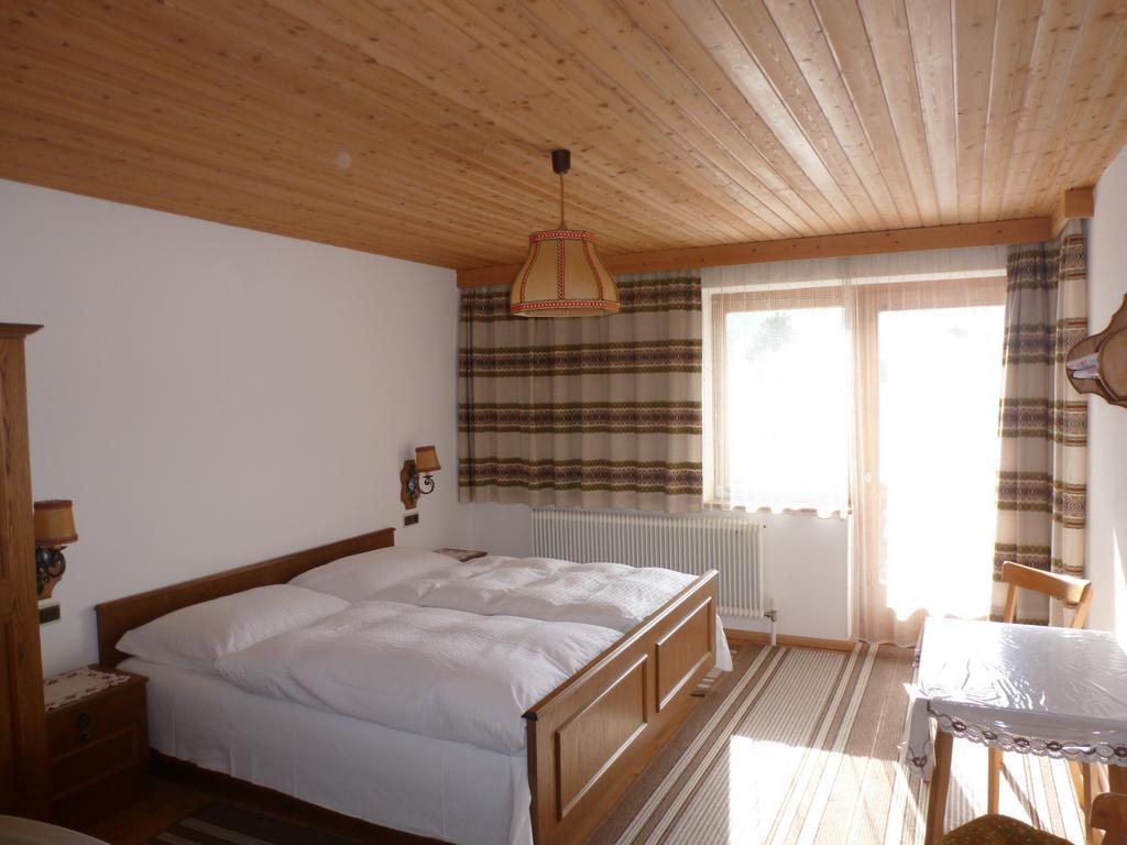 Haus Lorea Apartman Nassereith Szoba fotó